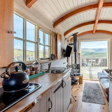 Holiday home Maes Shepherds Hut Uldale