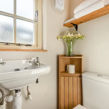 Maes Shepherds Hut * Uldale