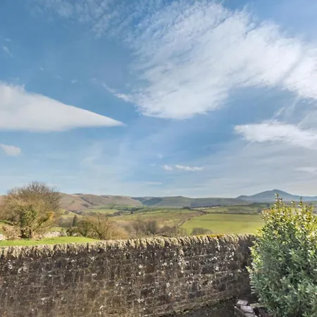 Maes Shepherds Hut בית נופש *